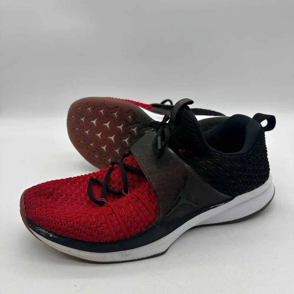 Nike 921210-601 Mens 10.5 Air Jordan Trainer 2 Flynit Red/Black Running Shoes‎
